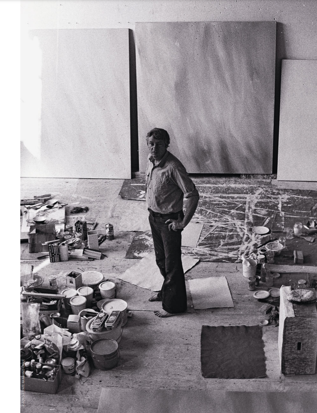Between White – Raimund Girke in der Axel Vervoordt Gallery – Bild 1